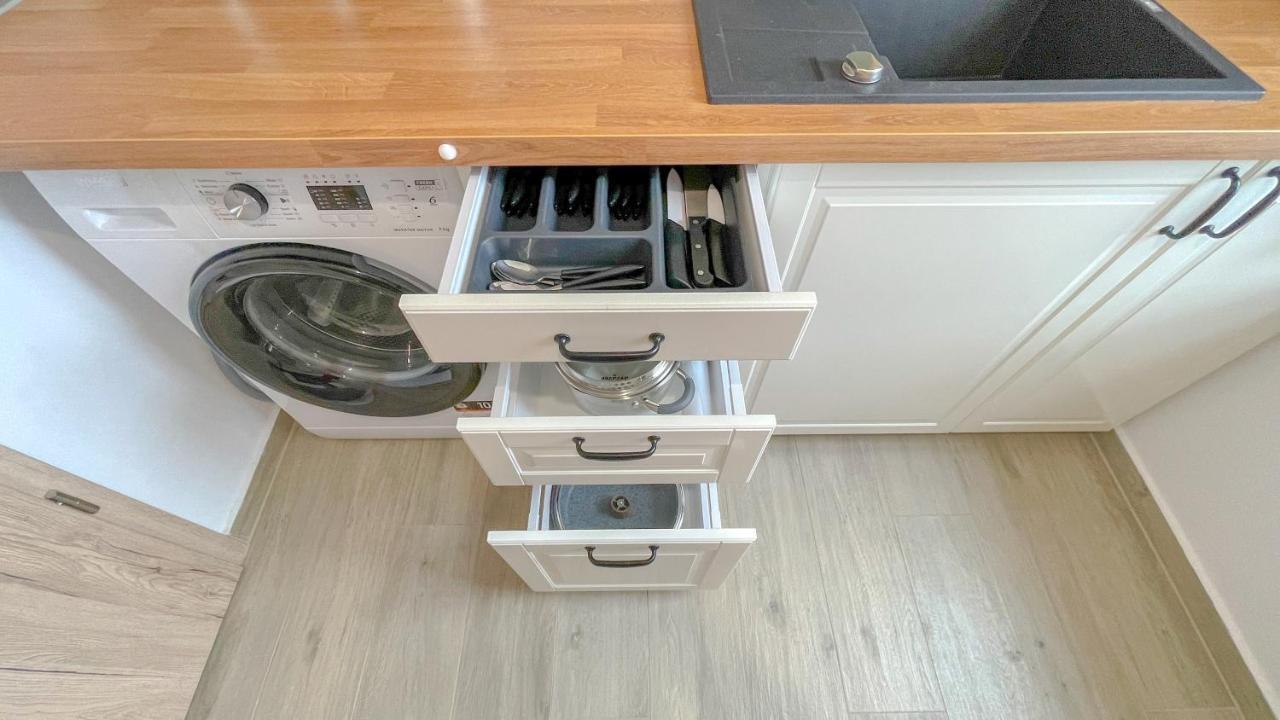 Dreamview Apartment With Private Parking Брашов Екстер'єр фото